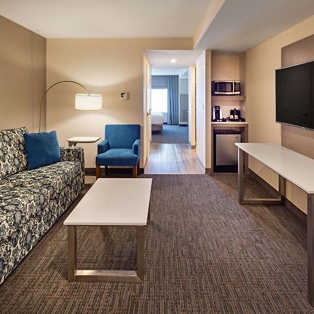 Hilton Garden Inn Toronto-Oakville Ngoại thất bức ảnh