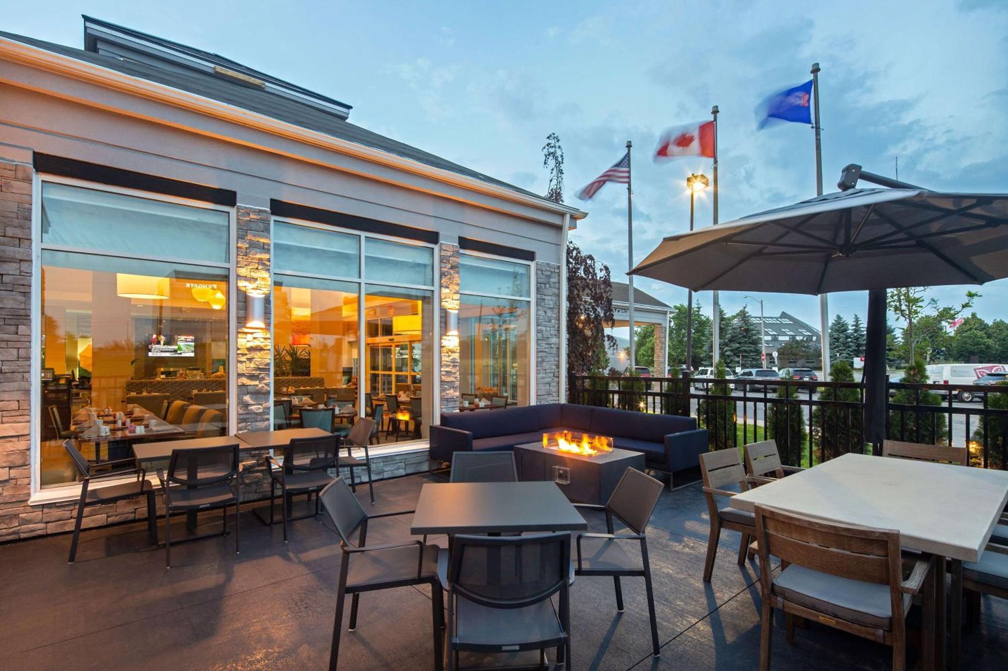 Hilton Garden Inn Toronto-Oakville Ngoại thất bức ảnh