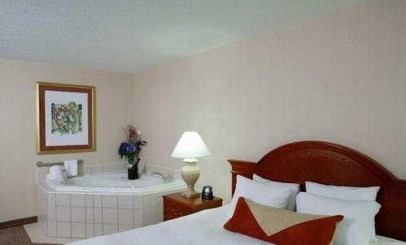 Hilton Garden Inn Toronto-Oakville Phòng bức ảnh